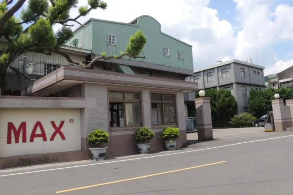 智通科創前身為全台最大拉鏈製造業「宏大拉鍊(MAX)」