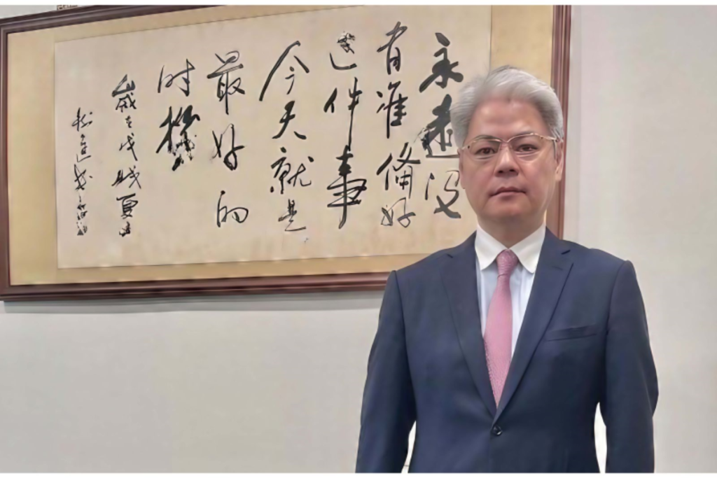 智通科創董事長：鍾富瑋